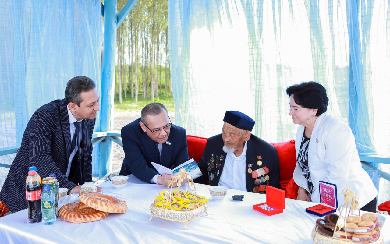 101 yoshli piru badavlat otaxon xonadonida samimiy suhbat