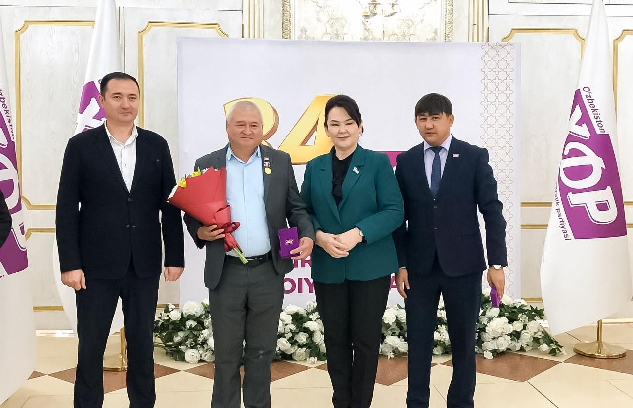 O‘zbekiston Xalq demokratik partiyasining 34 yilligi Jizzaxda bayramona nishonlandi