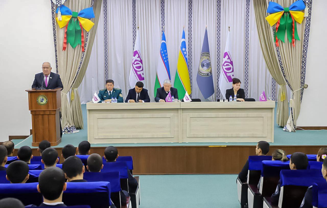 Konstitutsiyaning 33 yilligiga bag‘ishlab Nukusda yoshlar bilan huquqiy muloqot o‘tkazildi