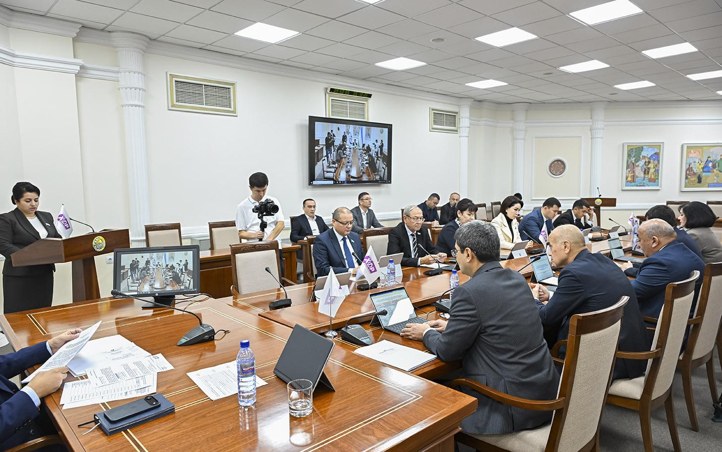 O‘zbekiston XDP fraksiyasida yangilanayotgan huquqiy mezonlar ko‘rib chiqildi