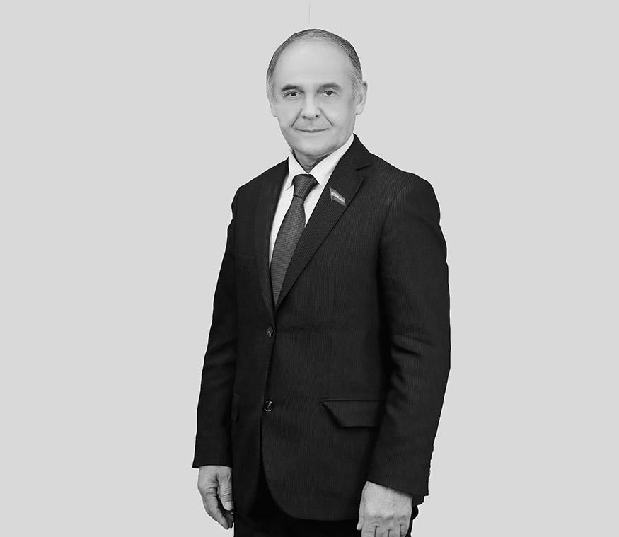 Олий Мажлис Қонунчилик палатасининг депутати Сафар Остонов