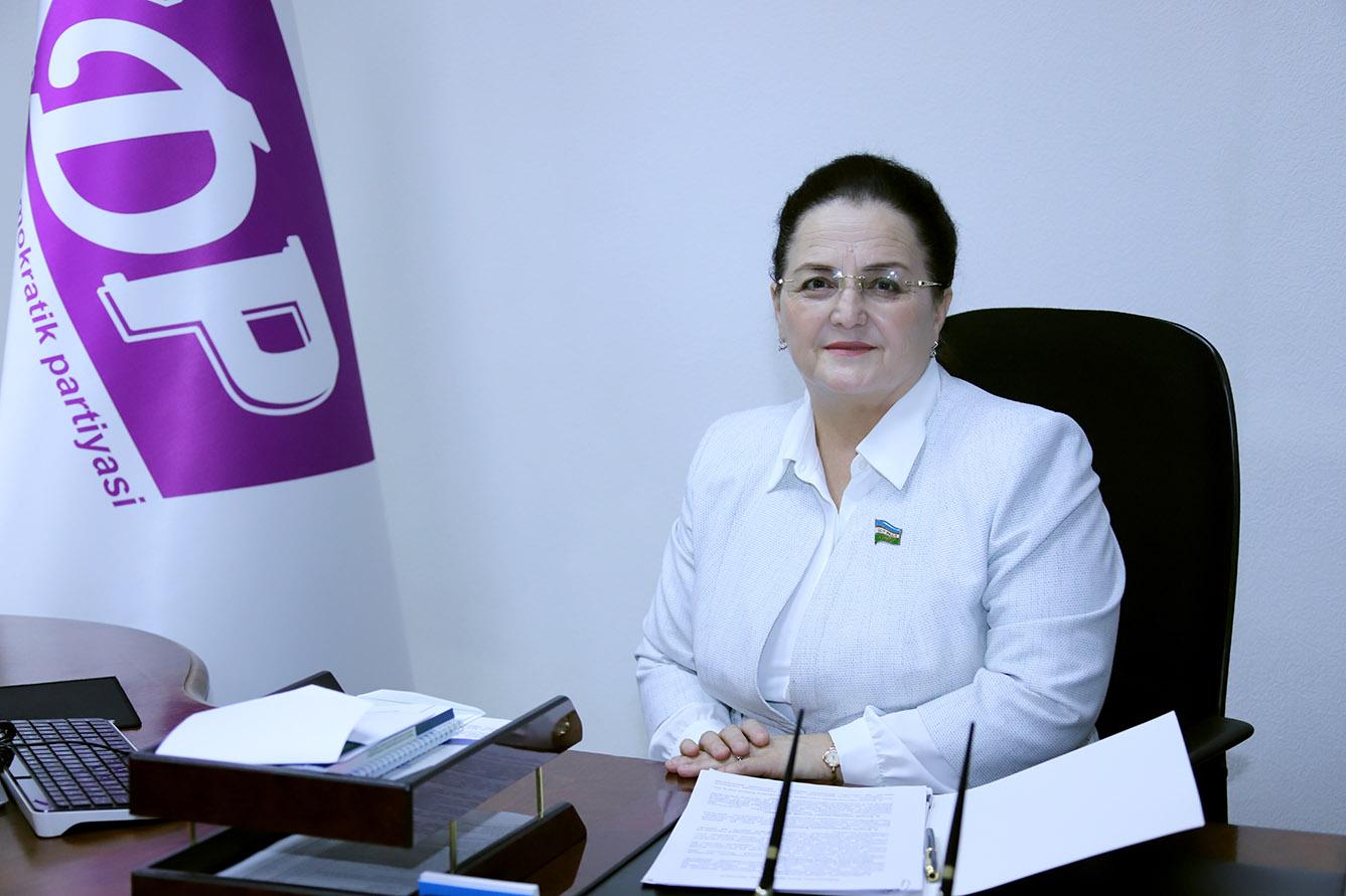 “Аввал сиёсат майдонига, сўнг кўнглимизга кириб келди”
