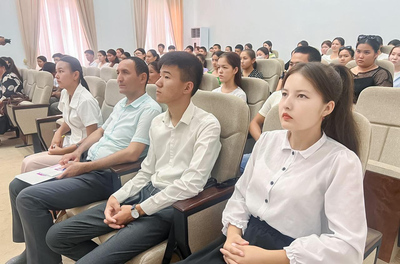 Chimboydagi yoshlarning fikrlari tinglandi