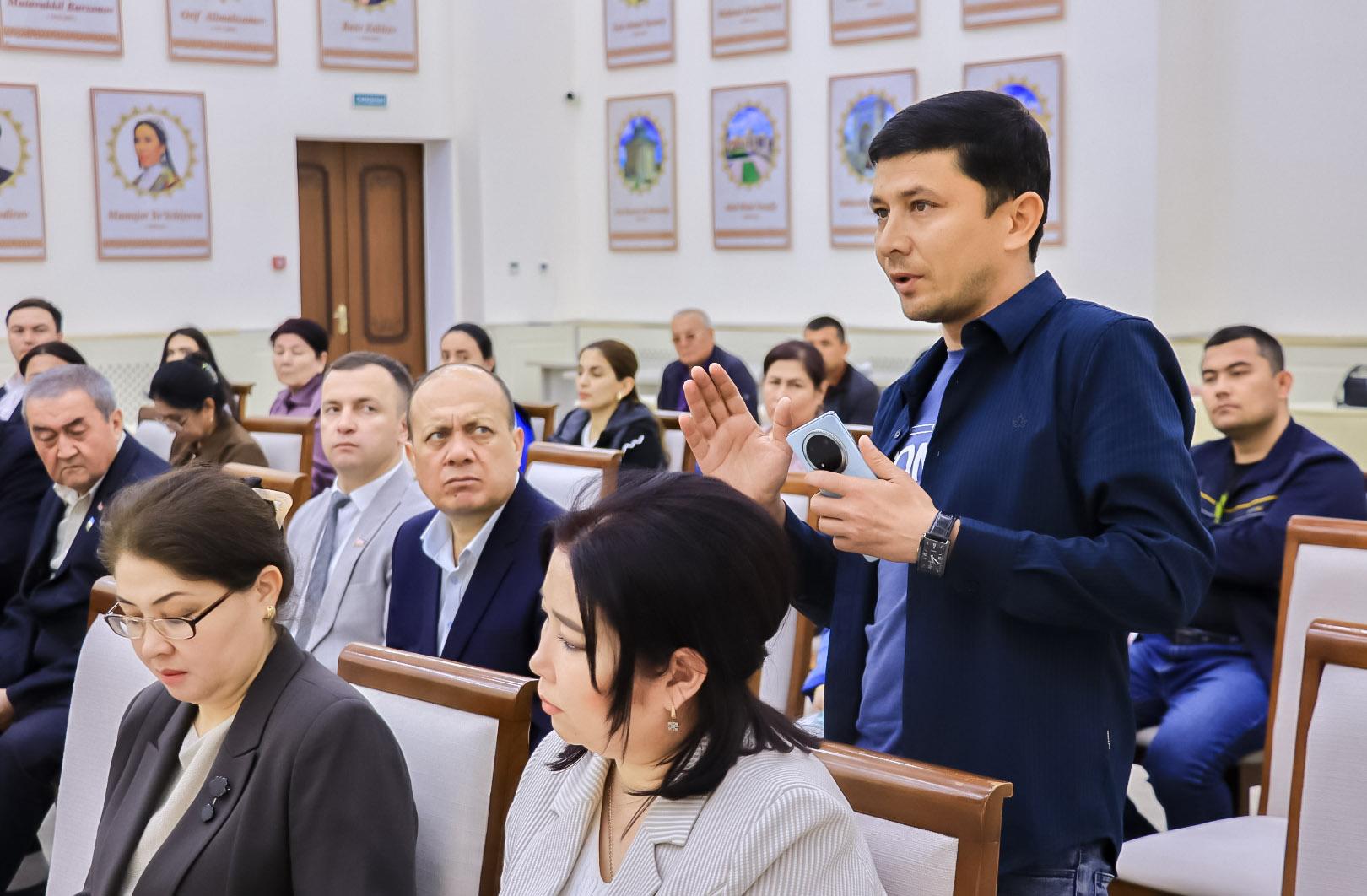 Navoiyda kambag‘allikni qisqartirish masalasida jamoatchilik eshituvi o‘tkazildi