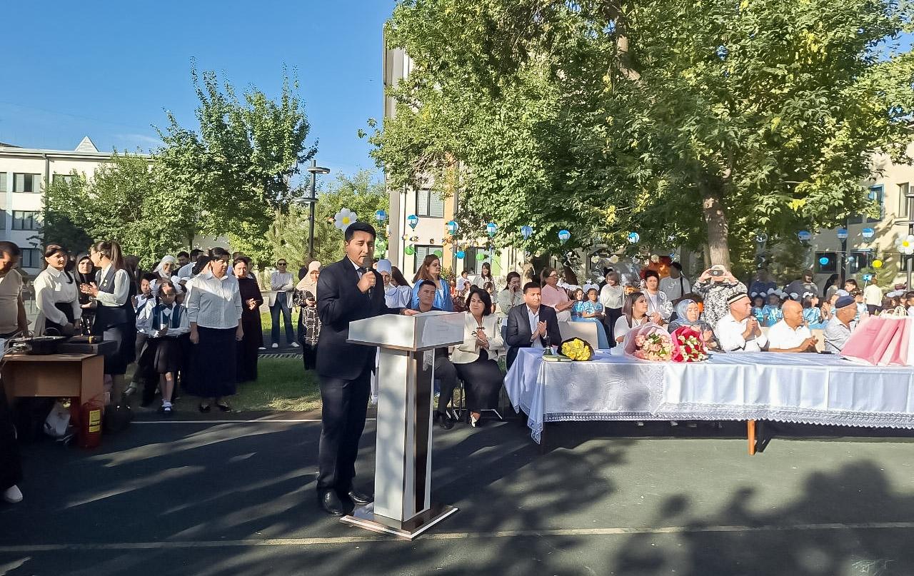 Qadrli ustozlar, aziz o‘quvchi-yoshlar yangi o‘quv yili ulkan yutuqlarga boy bo‘lsin!