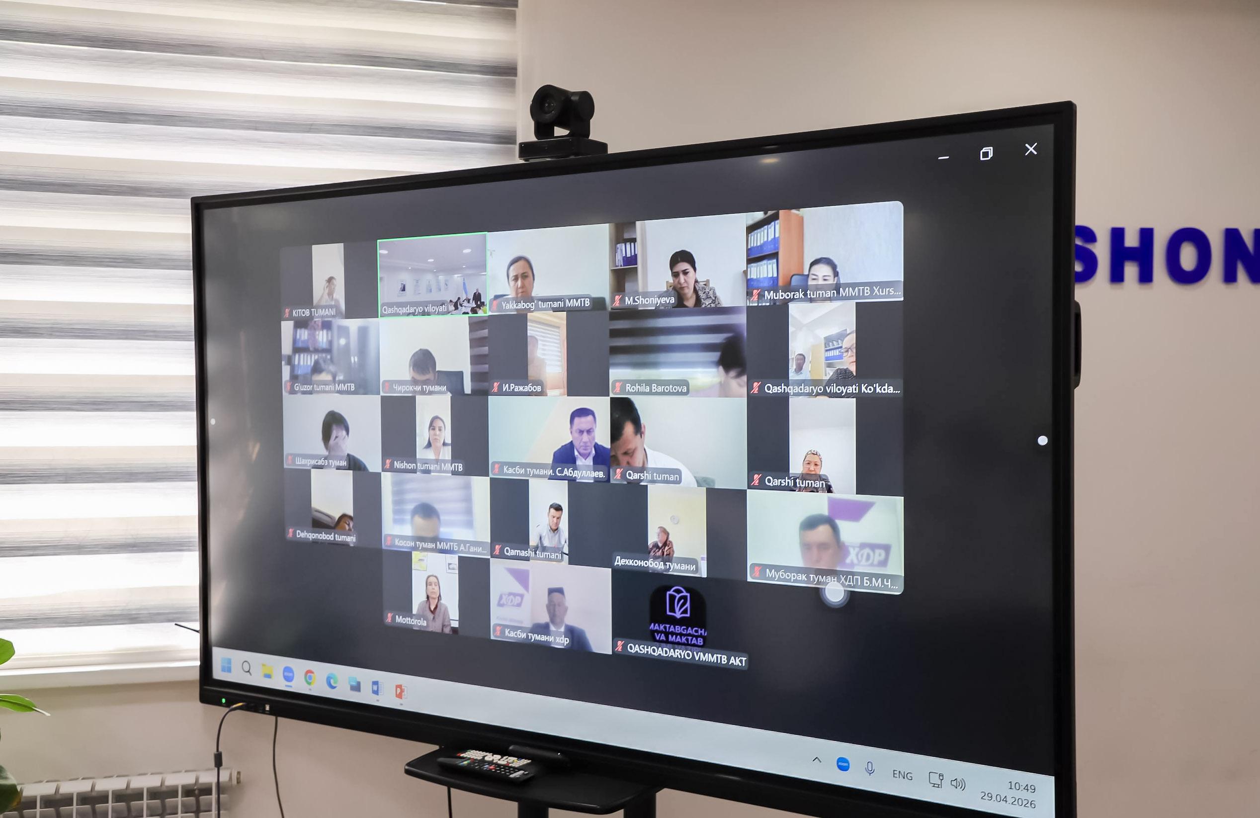 Қаршида таълим соҳаси вакиллари билан учрашув бўлиб ўтди