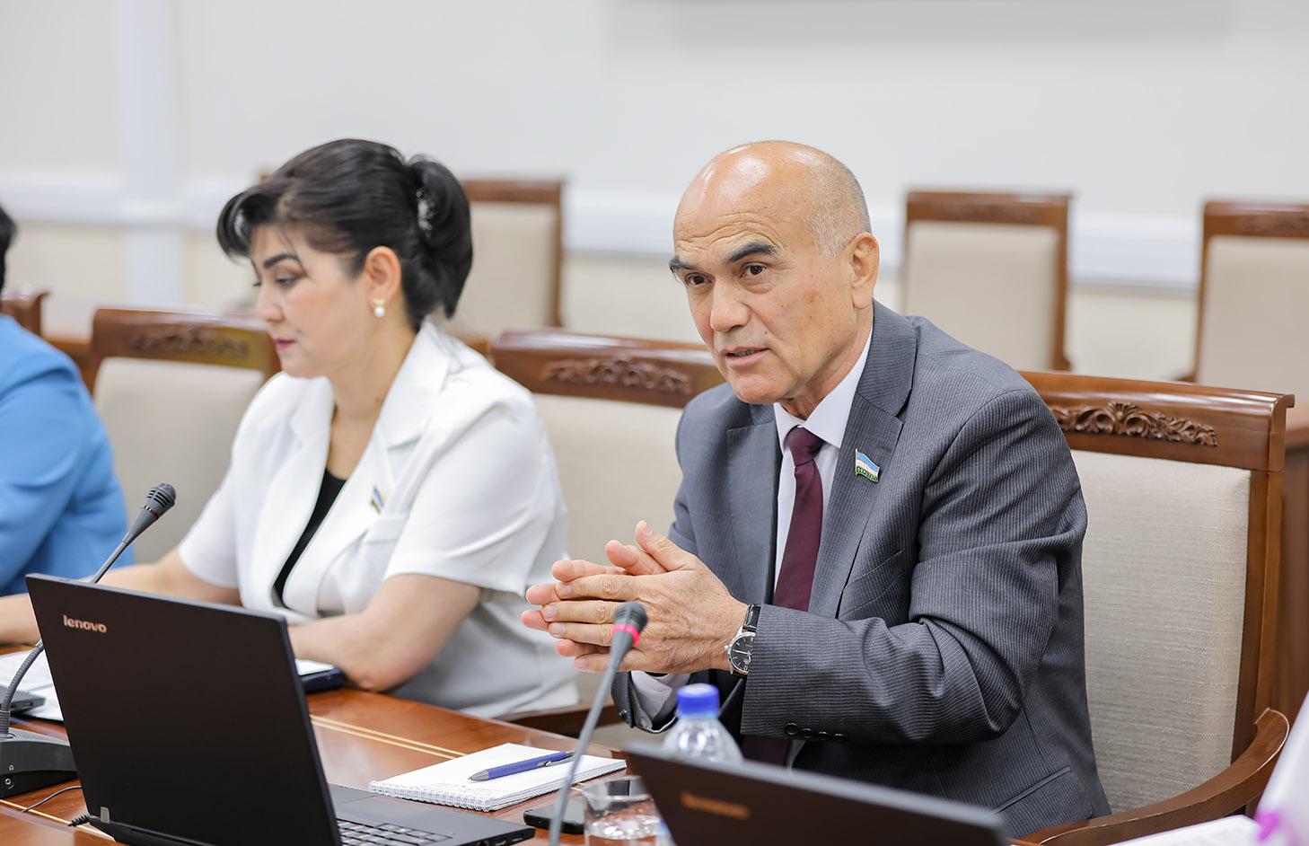 O‘zXDP fraksiyasi ish vaqtidan tashqari ish uchun haq to‘lash masalasida e’tiroz bildirdi