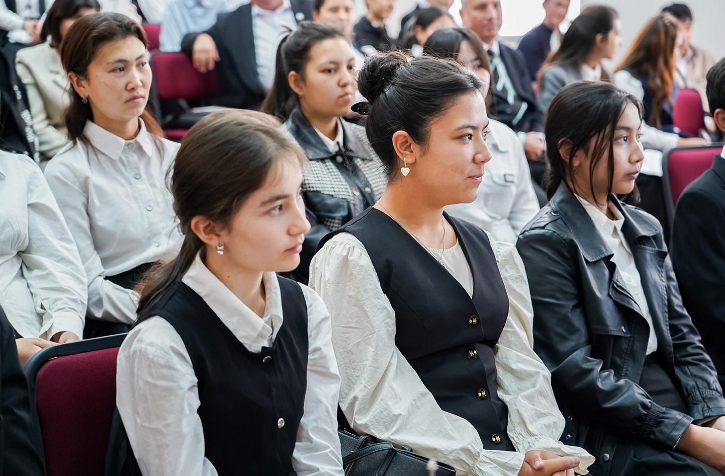 Parkentda muloqot, nazorat va hamkorlik tadbirlari o‘tkazildi