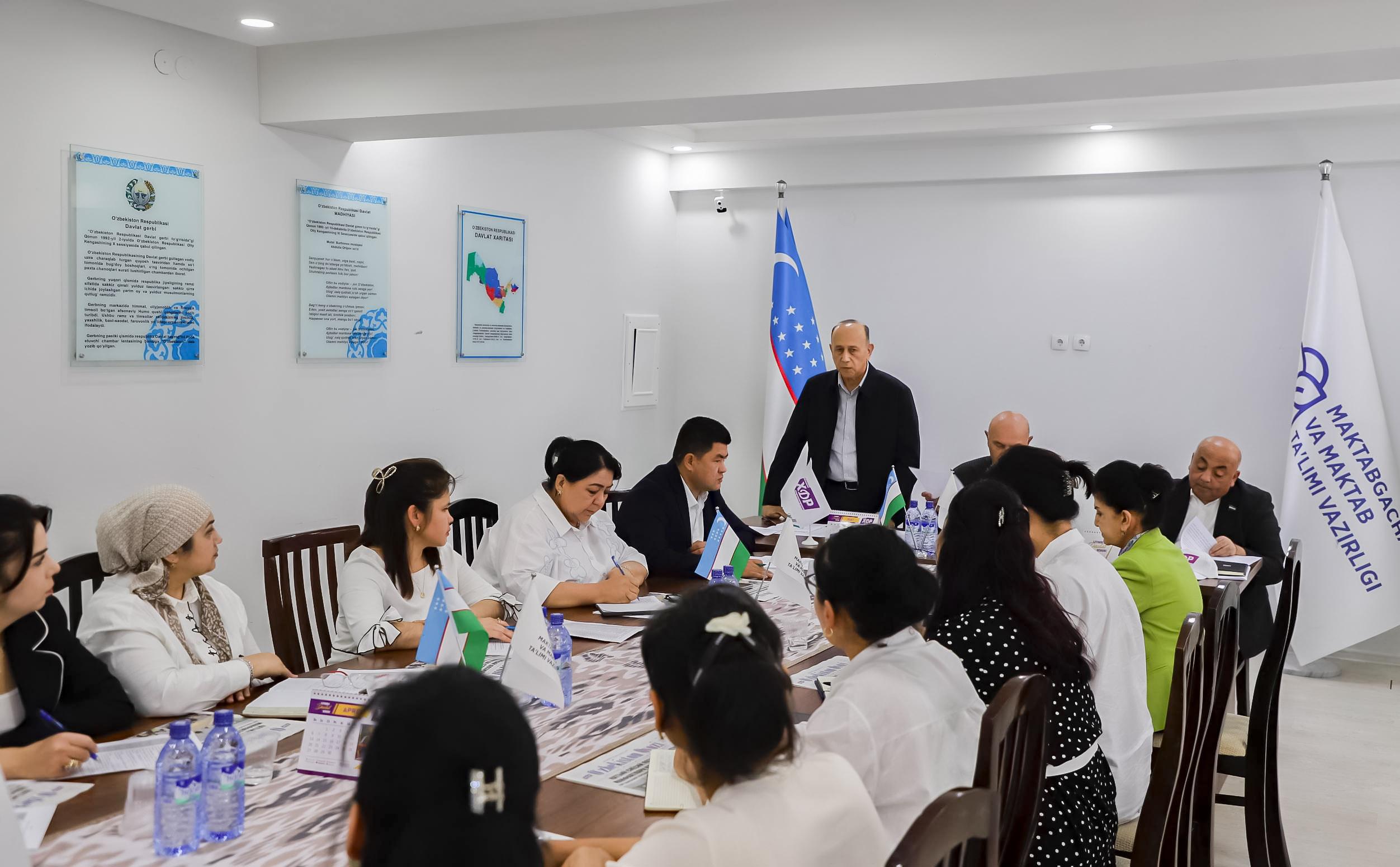 Қаршида таълим соҳаси вакиллари билан учрашув бўлиб ўтди