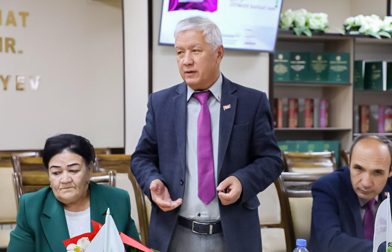 Навоий вилоятида партиянинг 34 йиллиги муносабати билан тадбир