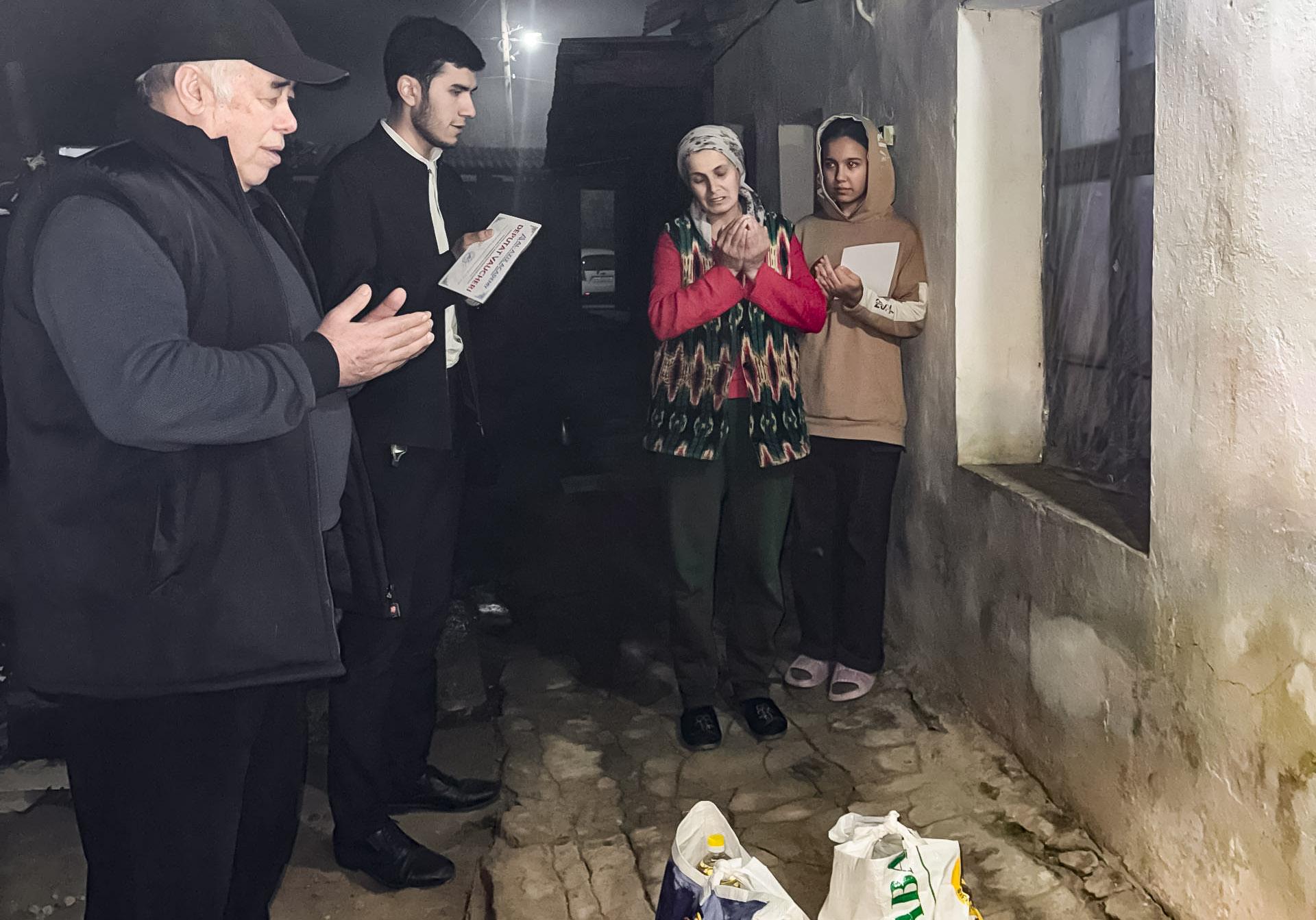 Янгийўлда эҳтиёжманд оилалар қўллаб-қувватланди