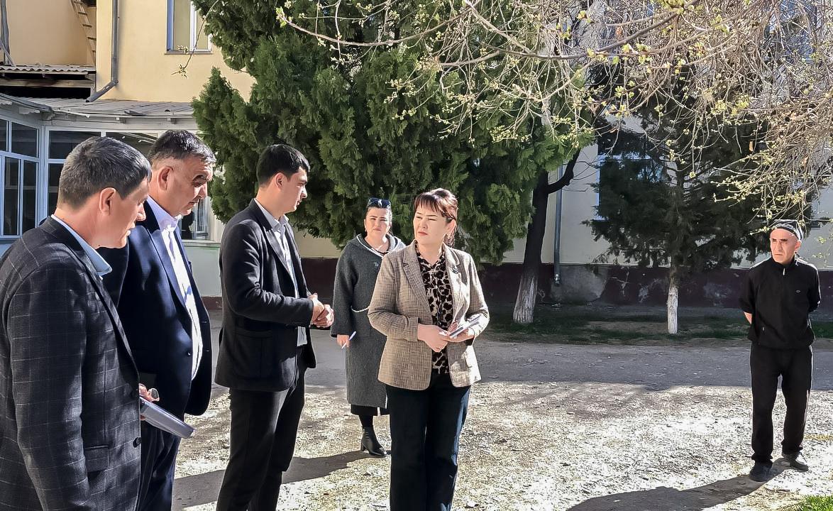 Янгиободда ёшларни талаб юқори бўлган замонавий касбларга йўналтириш масалалари муҳокама қилинди