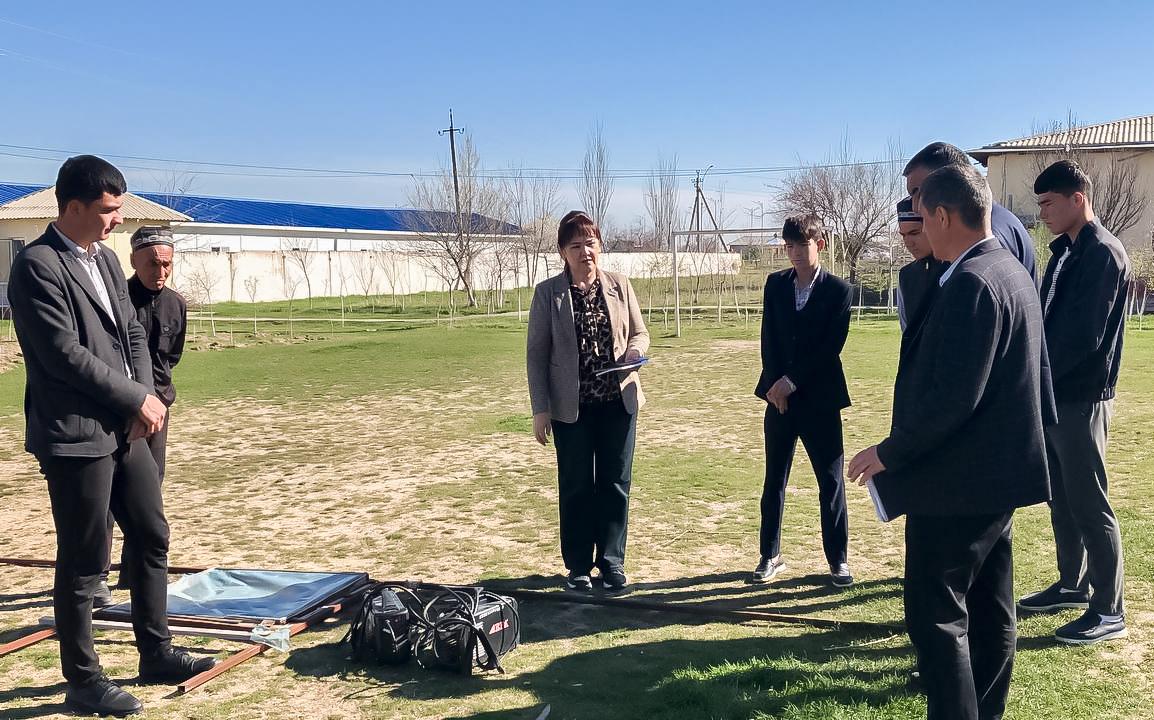 Янгиободда ёшларни талаб юқори бўлган замонавий касбларга йўналтириш масалалари муҳокама қилинди