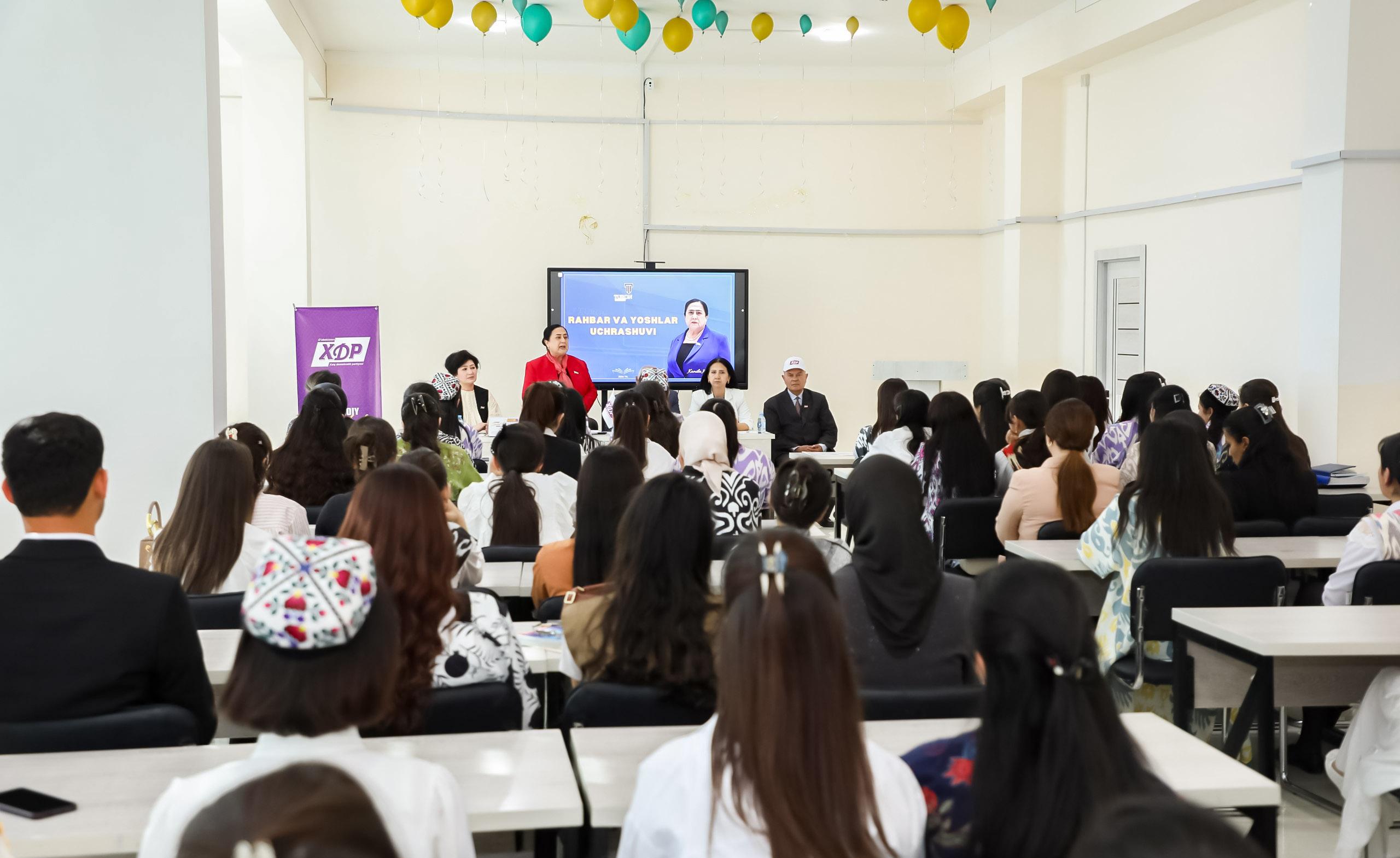 Senatorimiz yoshlar bilan uchrashuv o‘tkazdi