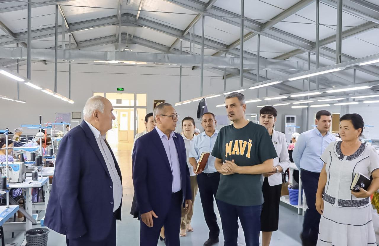Saylovchilar bilan muloqotlar Bo‘zatovda ham davom etdi