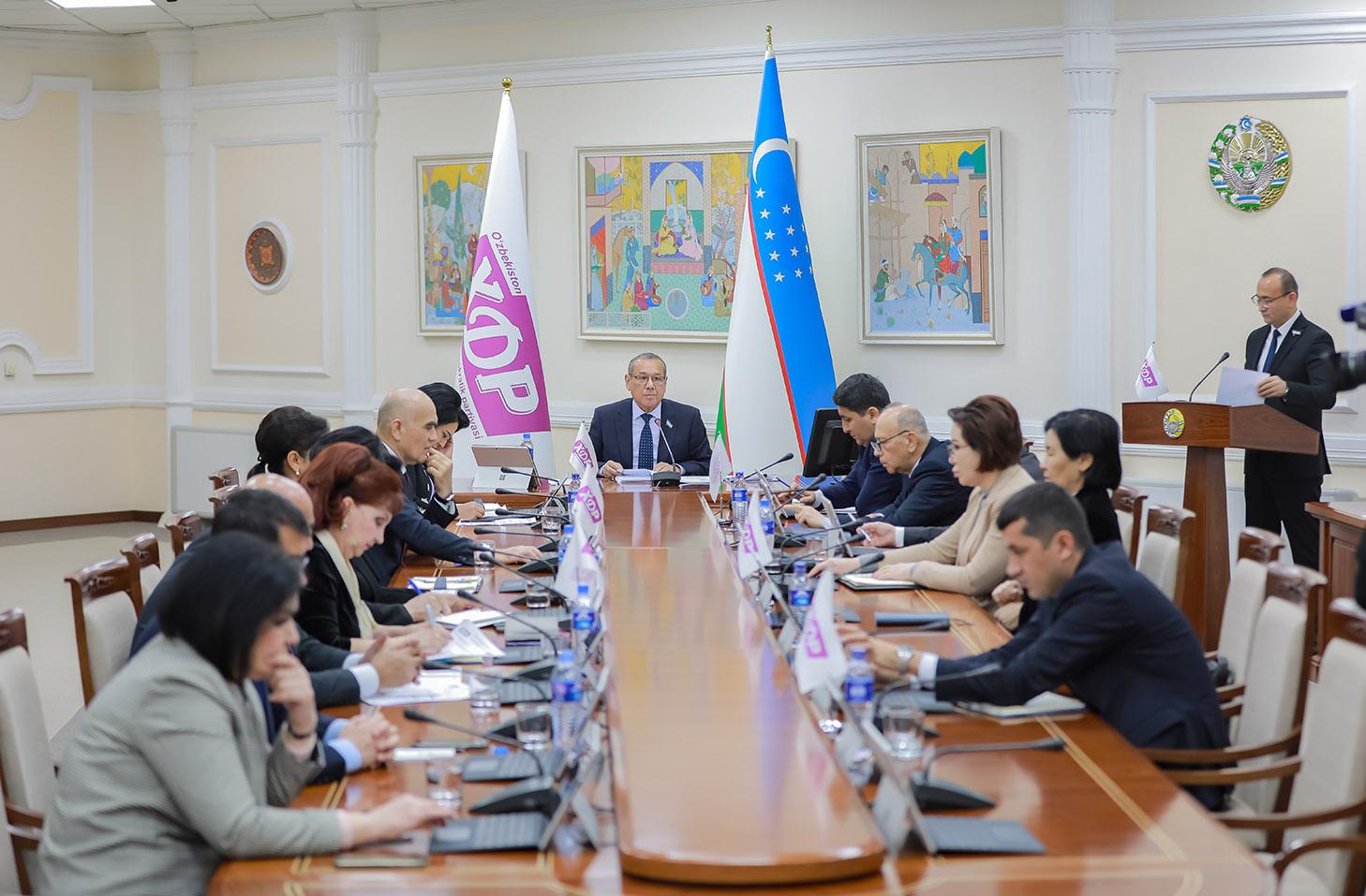 Қонун лойиҳалари тортишувлар асосида маъқулланди