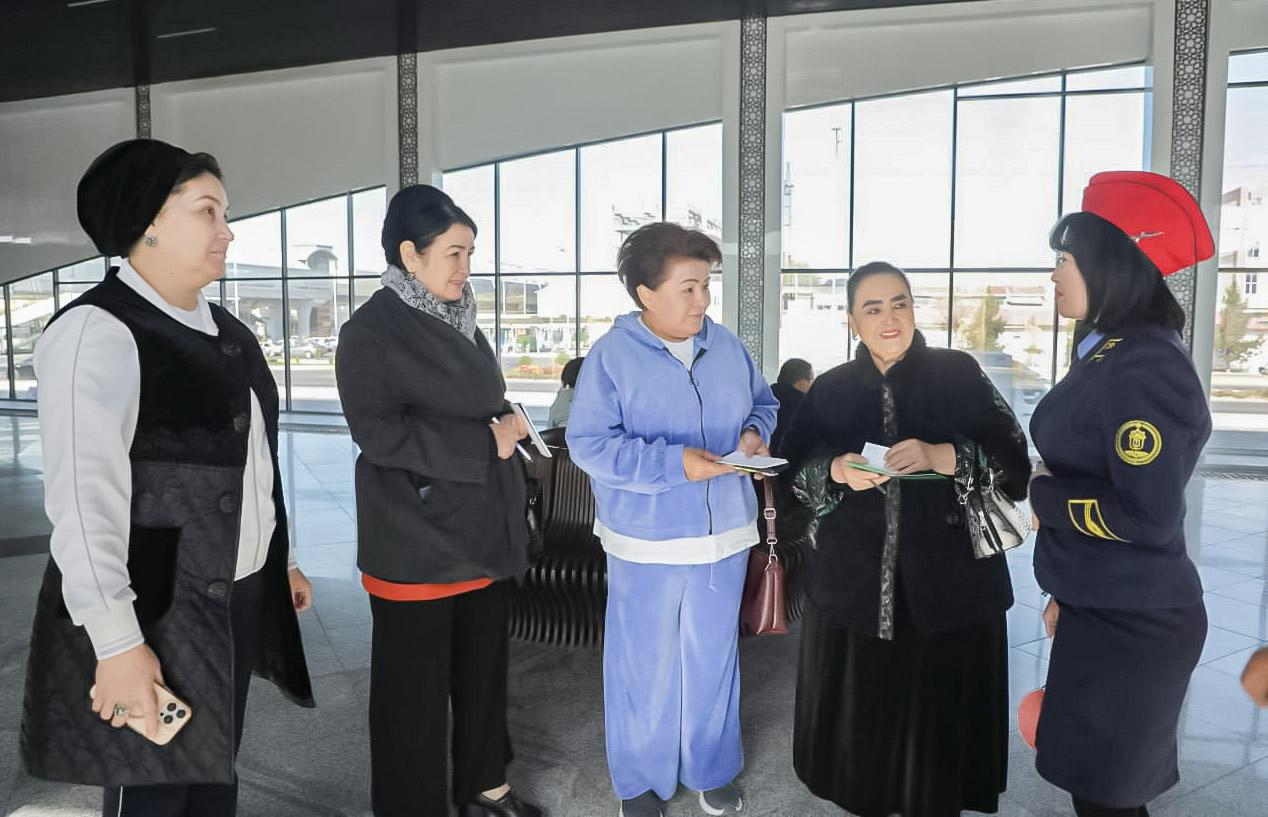Toshkent metrosining “Er usti halqa yo‘li” yo‘nalishi faoliyati o‘rganildi