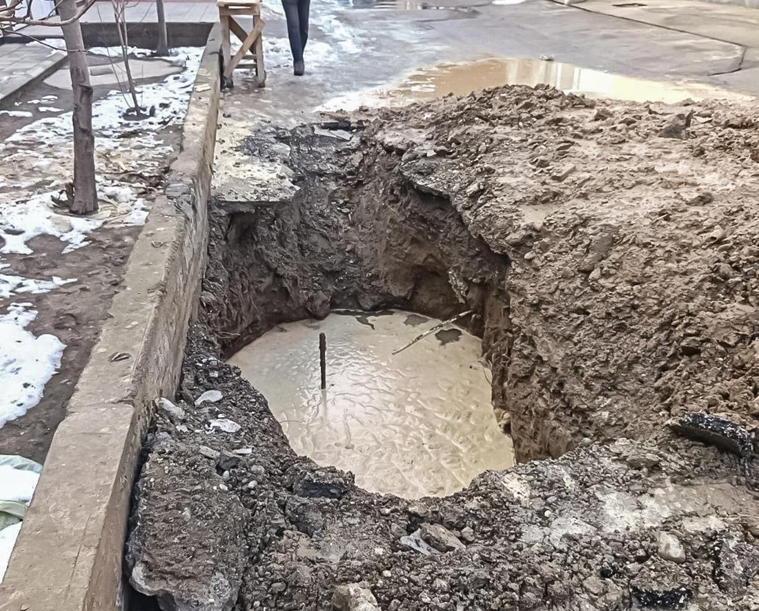 Deputat ichimlik suvi muammosini hal qilishga kirishdi