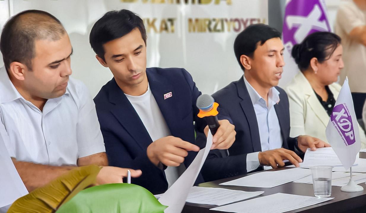 Andijonda “Siyosatdagi yoshlar” intellektual turniri o‘tkazildi