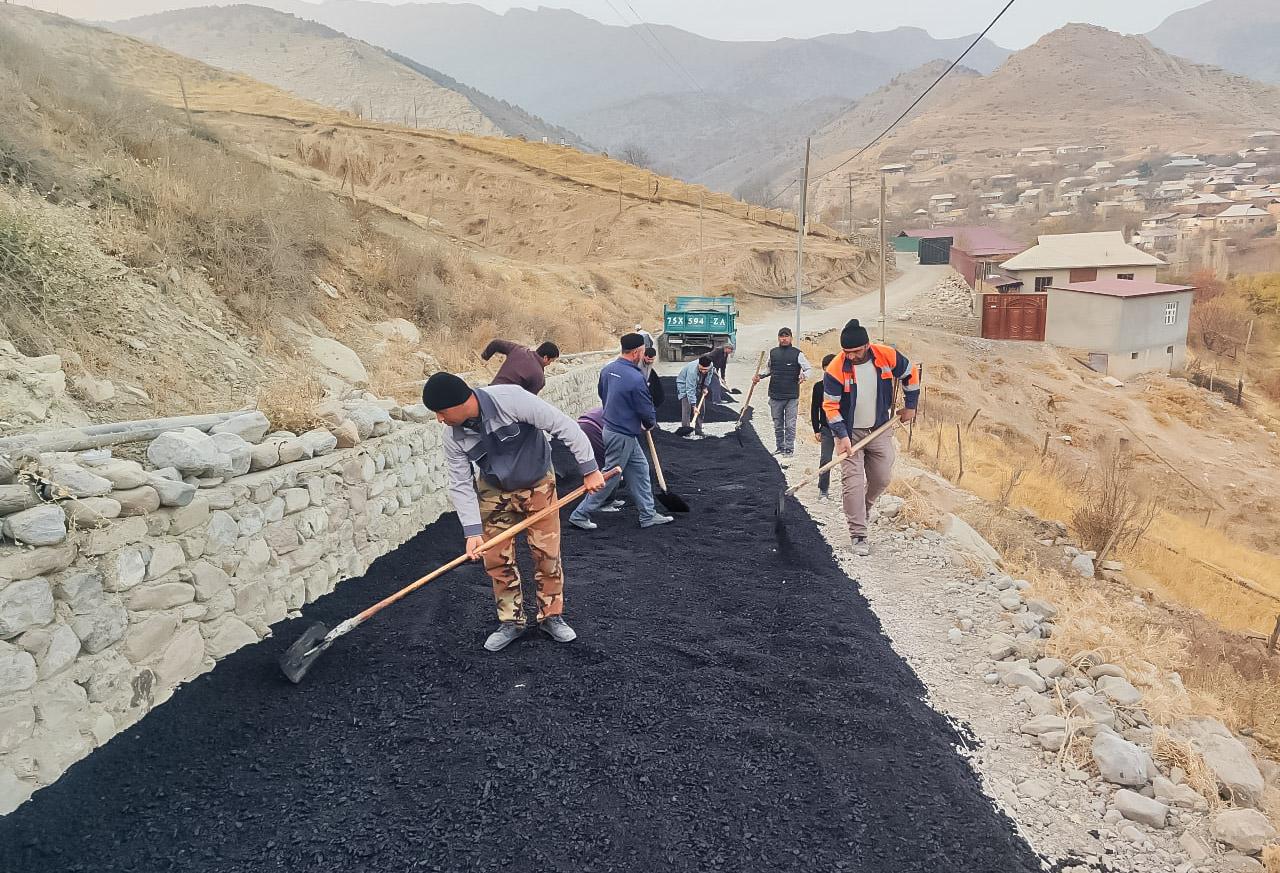 Deputat tashabbusi bilan ko‘chalarning 400 metr qismi asfaltlanmoqda