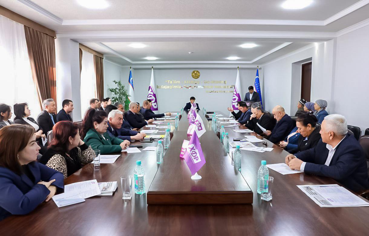 Jizzax viloyatidagi ijtimoiy xizmatlar holati muhokama qilindi