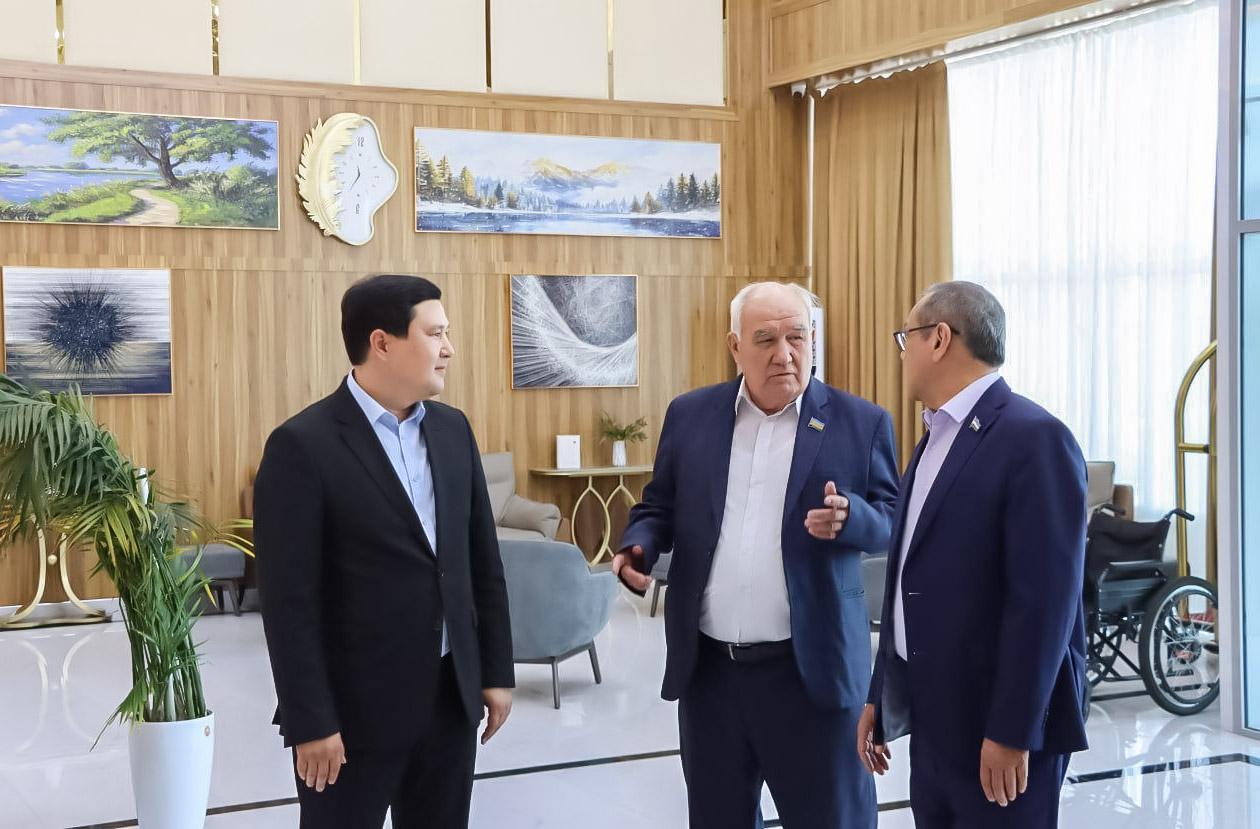Saylovchilar bilan muloqotlar Bo‘zatovda ham davom etdi