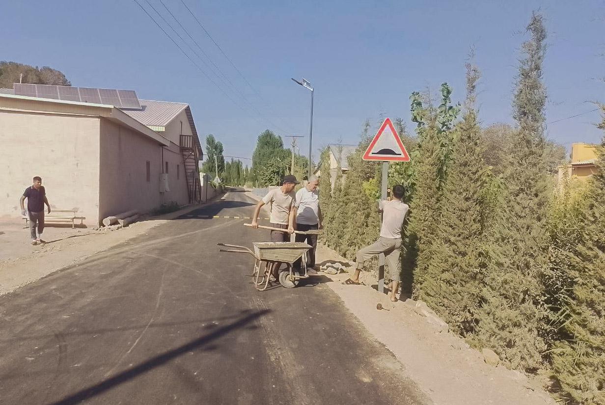 Депутат ташаббуси билан ички йўллар таъмирланмоқда