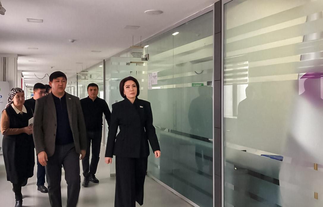 Deputatlar hududlarda korrupsiyaga qarshi targ‘ibot va maktablar holatini o‘rganmoqda