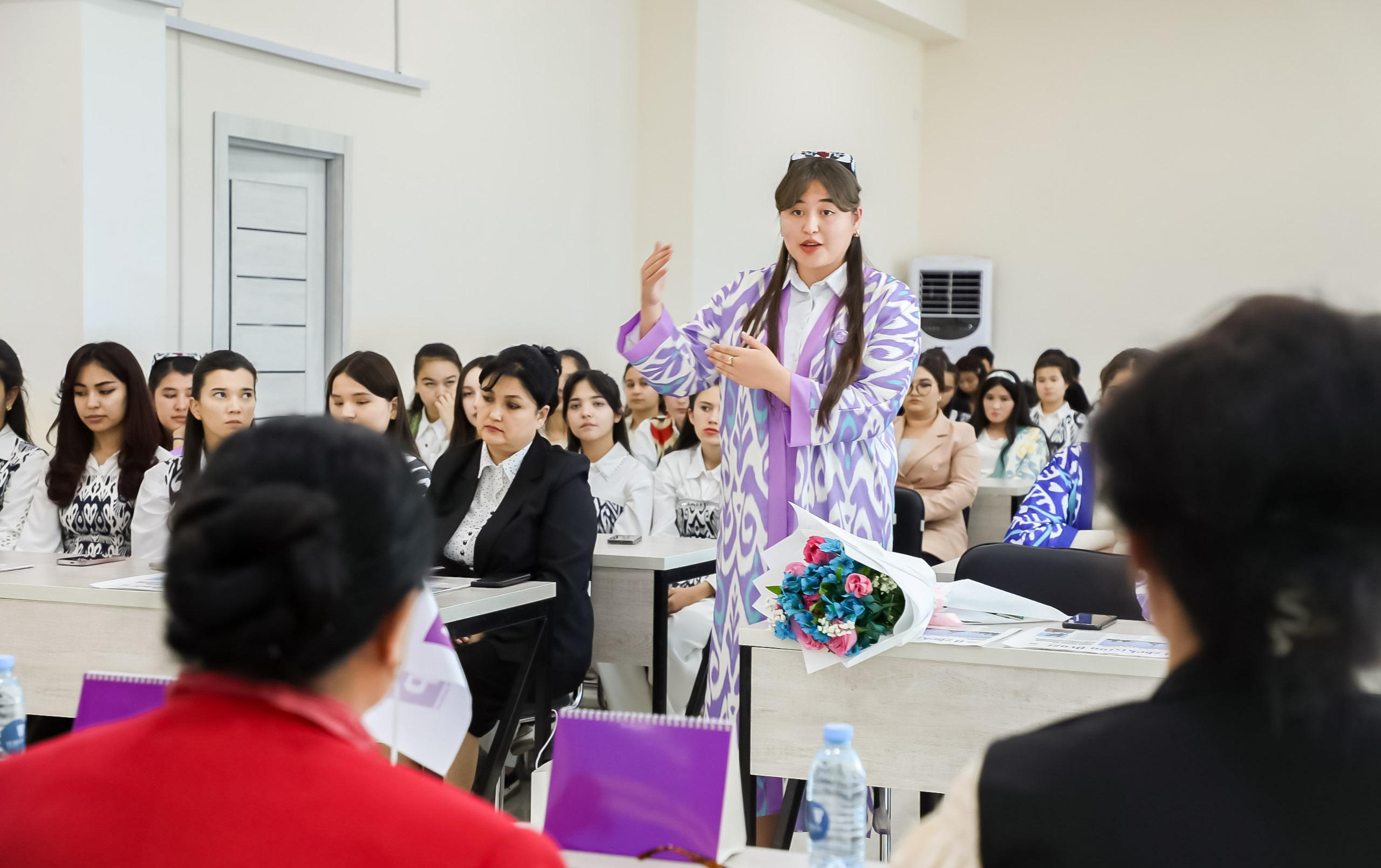 Senatorimiz yoshlar bilan uchrashuv o‘tkazdi