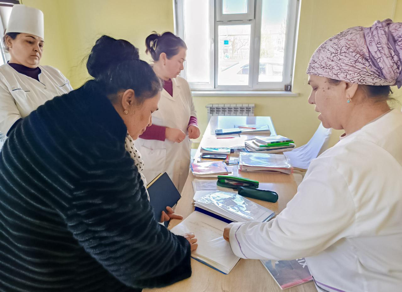 Депутат аҳолига кўрсатилаётган тиббий хизматлар сифатини ўрганди