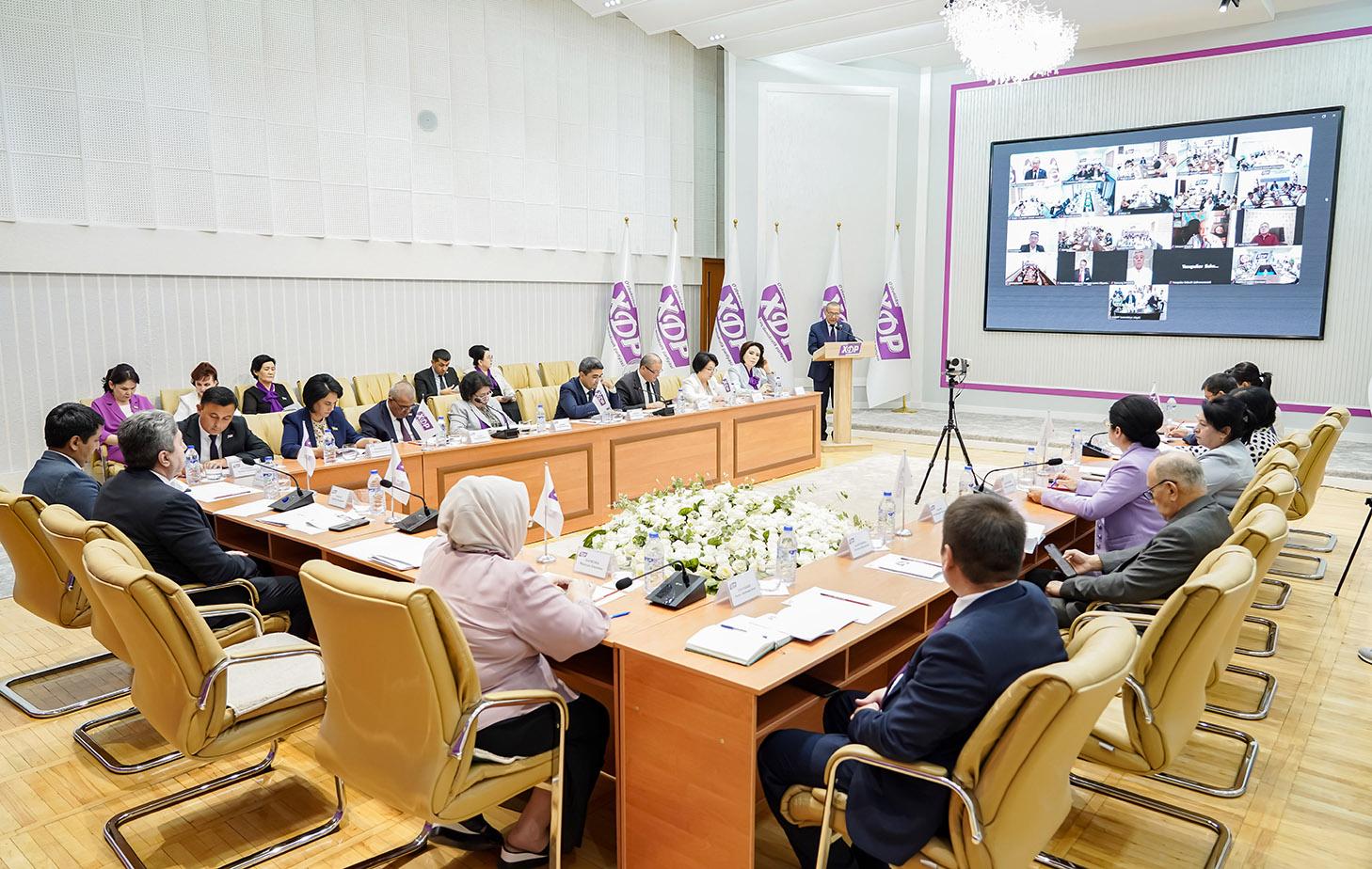 O‘zXDP Markaziy Kengashining III Plenumi bo‘lib o‘tdi