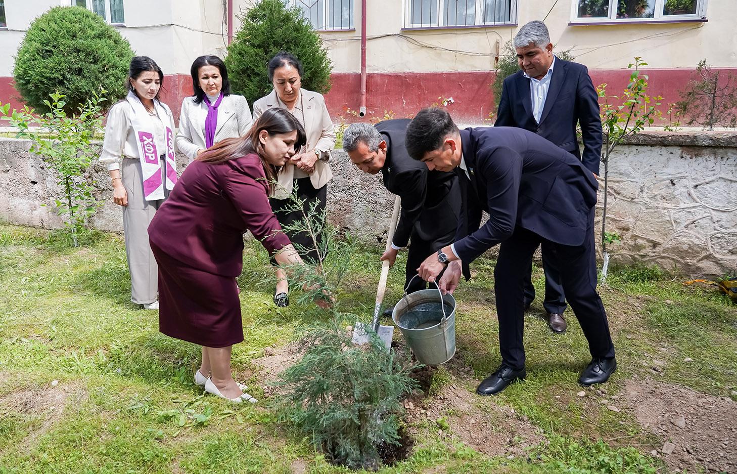 Parkentda muloqot, nazorat va hamkorlik tadbirlari o‘tkazildi