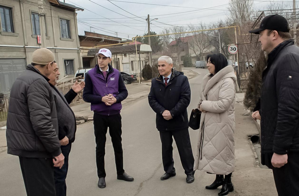 Deputat okrugdagi saylovchilar huzurida bo‘ldi