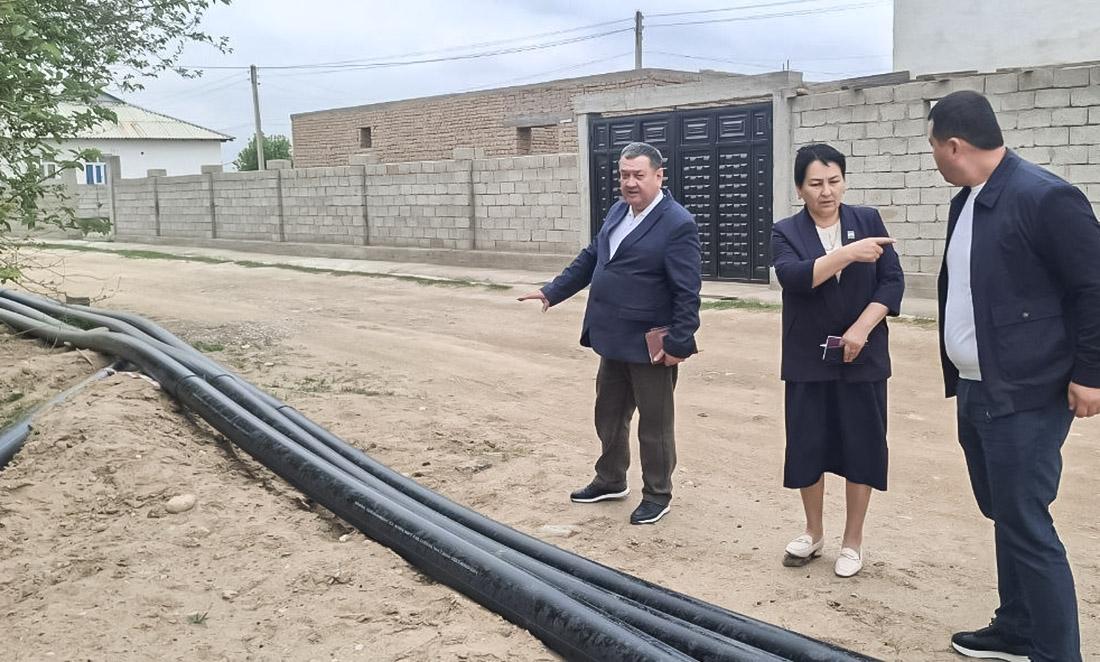 Термиз туманида инфратузилма лойиҳалари ижроси ўрганилди