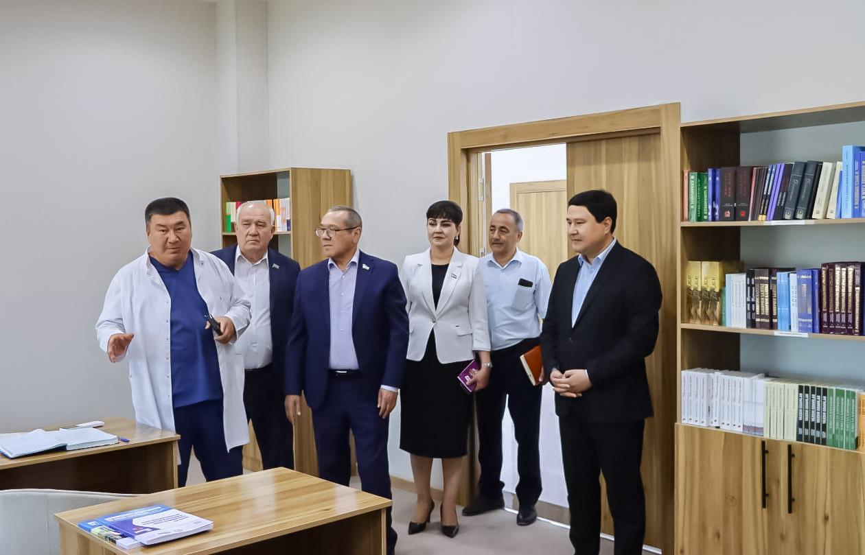 Saylovchilar bilan muloqotlar Bo‘zatovda ham davom etdi