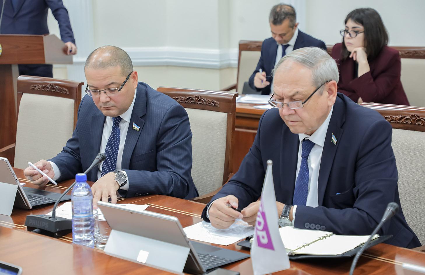 Ходим ва иш берувчилар ўртасидаги муносабатларнинг ҳуқуқий асоси мустаҳкамланади