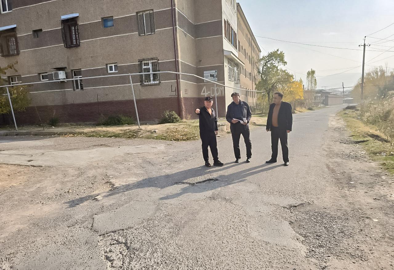 Deputatlarning tashabbusi bilan Bo‘stonliqda 9.6 km yo‘l to‘liq ta’mirlandi