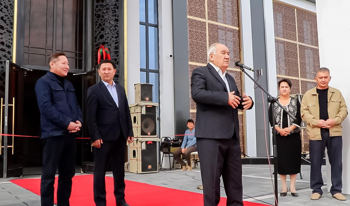 Депутатимиз томонидан 7 та оиланинг никоҳ тўйи ўтказиб берилди