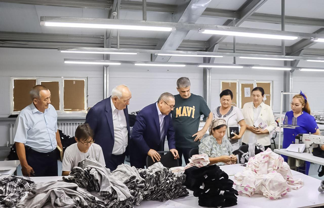 Saylovchilar bilan muloqotlar Bo‘zatovda ham davom etdi