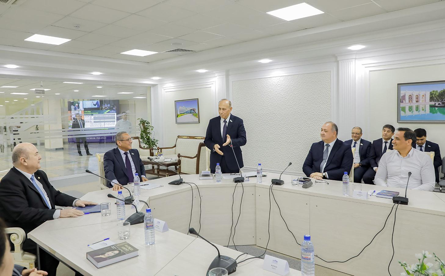 Иқтисодий ва тарихий тараққиётга янгича назар