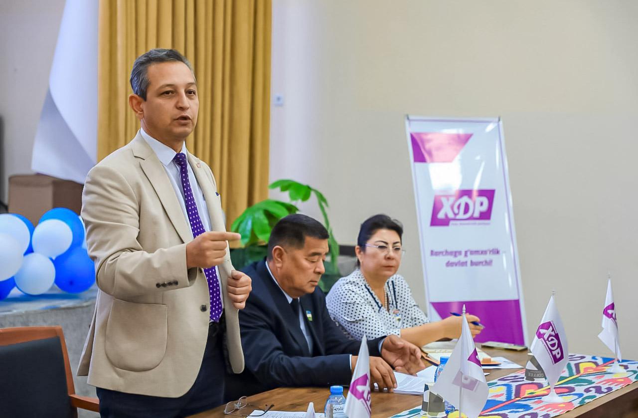 O‘rta Chirchiqda 35 nafar yosh partiyaga qabul qilindi