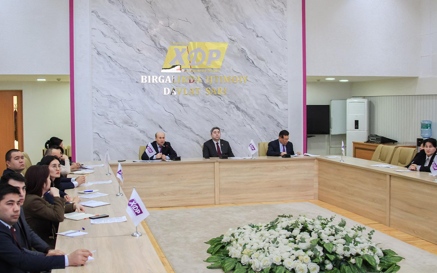 Партиямиз ходимлари учун ўқув-семинарлар бошланди