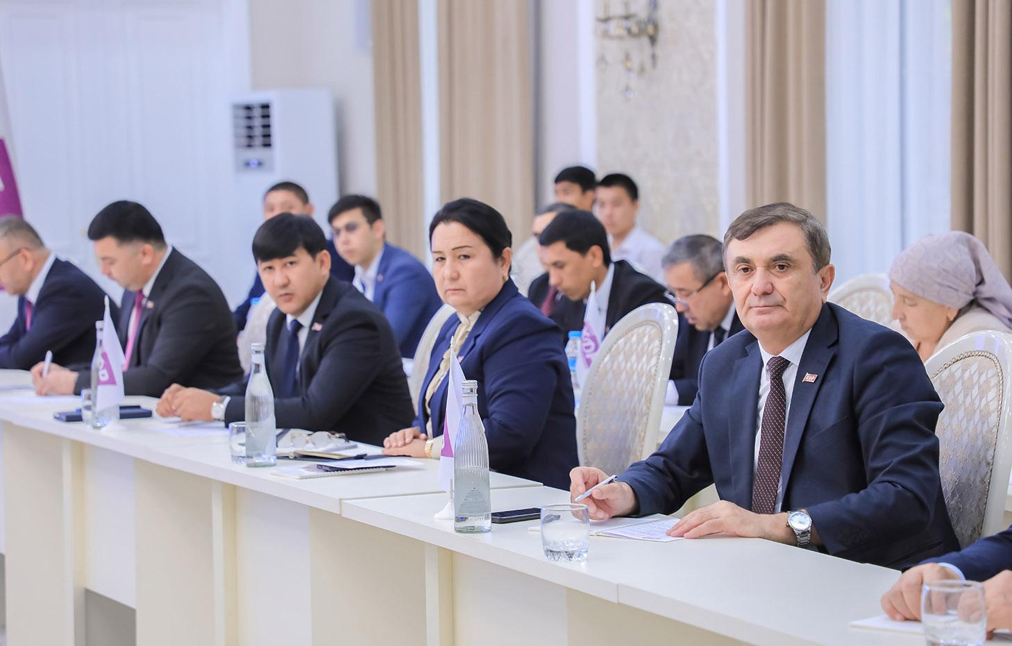 Respublika seminarida aholi murojaatlarini hal etishning samarali mexanizmlari muhokama qilindi